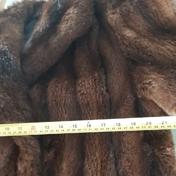 VINTAGE🤎60's Luxurious MID LENGTH Brown Fur Coat Size Med/Lg - Picture 8 of 11